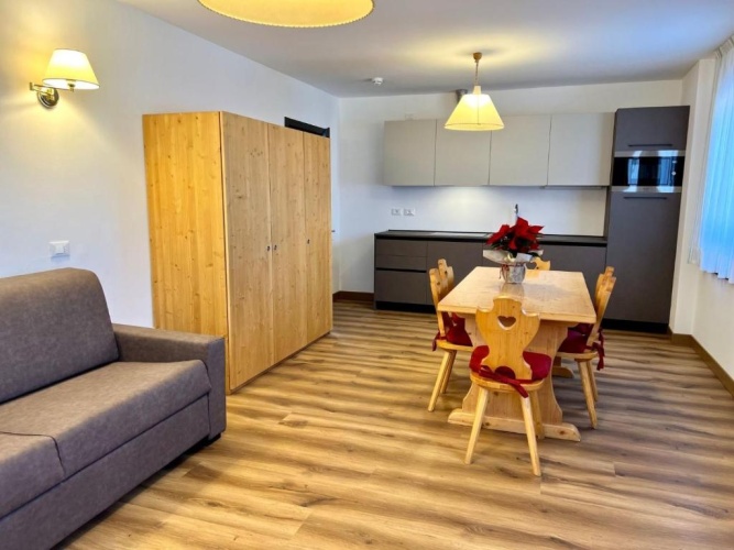 2 Bedrooms Apartment