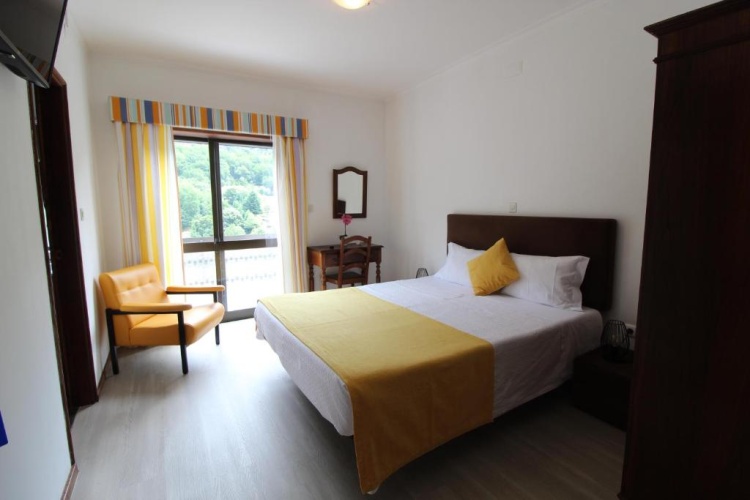 Standard Double room with mountain view