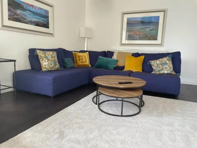 Bright City Centre Flat