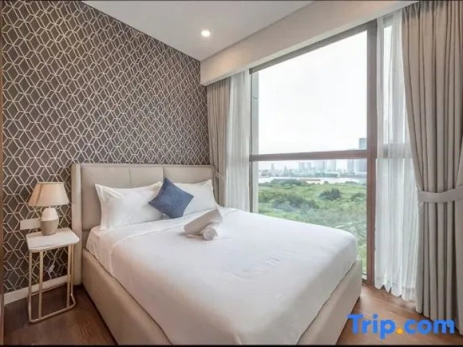3 Bedrooms Apartment
