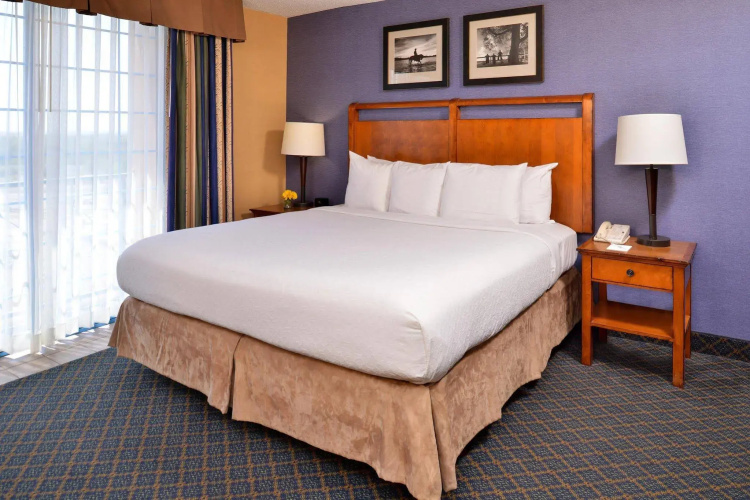 Embassy Suites by Hilton Austin Central
