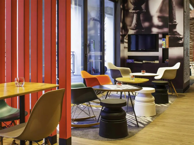 ibis Versailles Château
