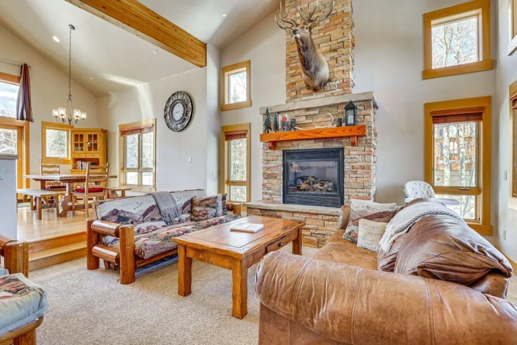 4 Bedrooms Cottage with balcony