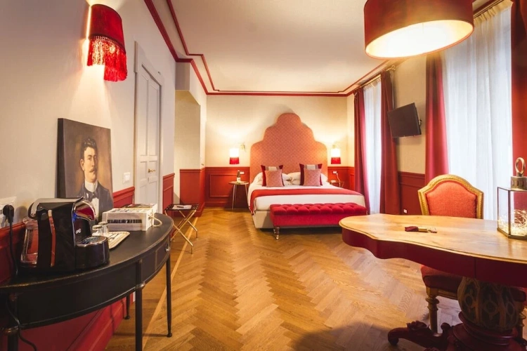 Double Suite