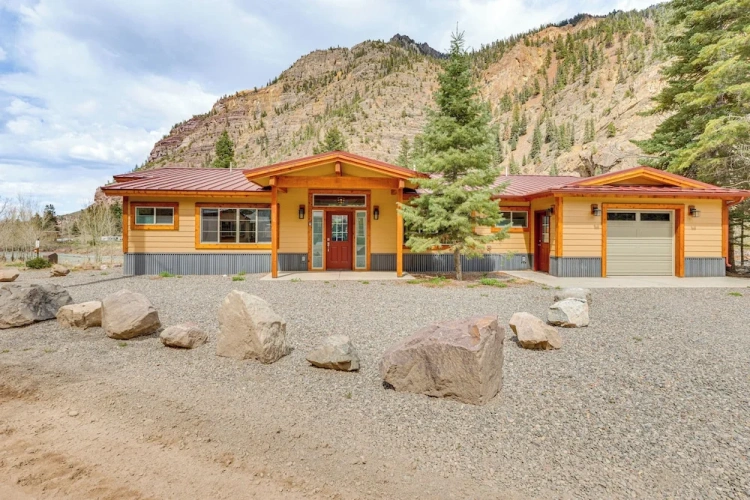 3 Bedrooms Cottage