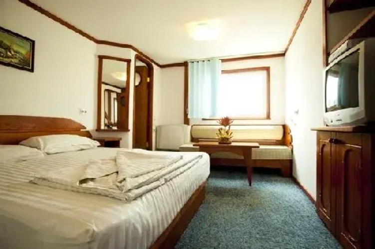 Hotel Plutitor GGGociman