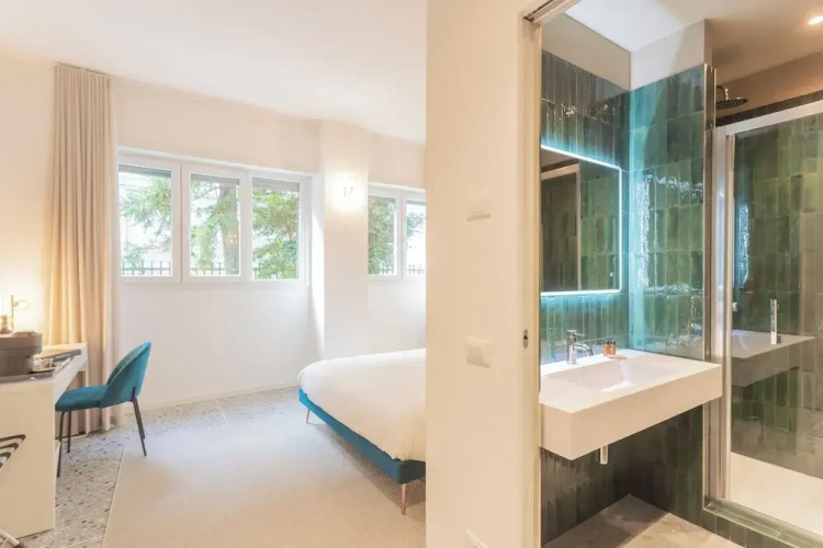 Standard Double room with courtyard view