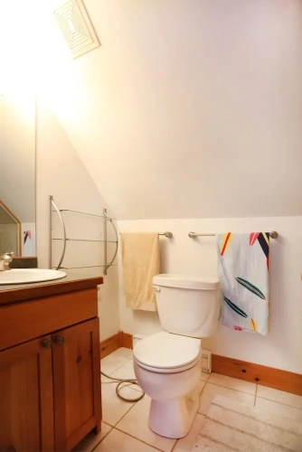 2 Bedrooms Family Cottage with lake view
