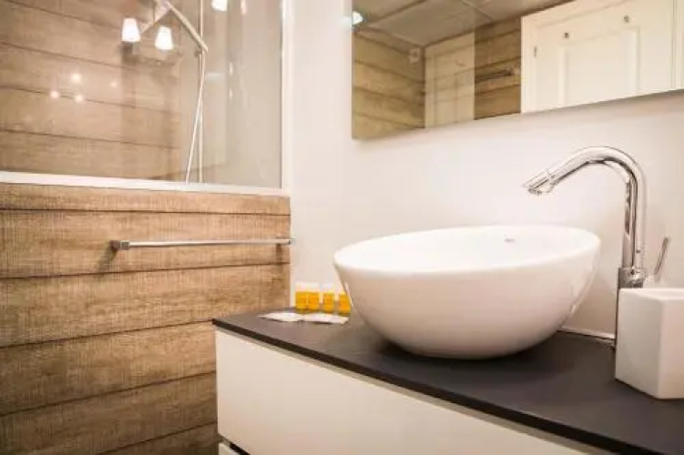 Holidays2Malaga Victoria with patio and parking
