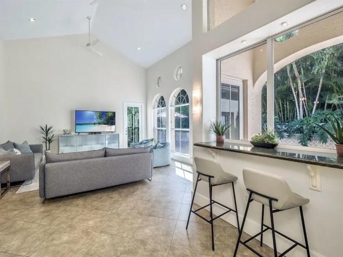 Casa Captiva