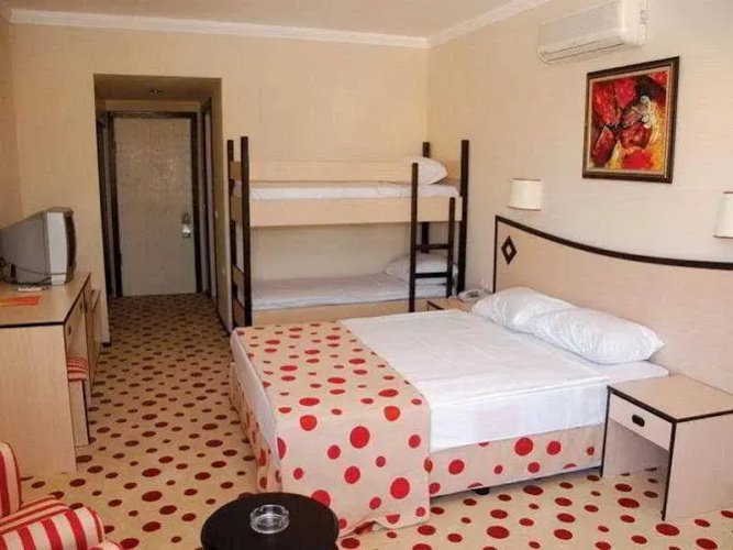 Q Ella Beach Hotel
