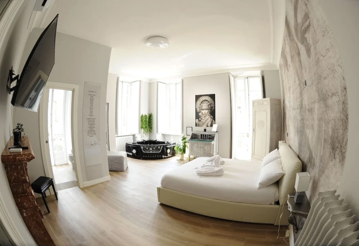 Luxury Suite