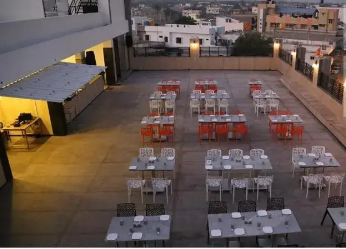 The SSLR Hotel