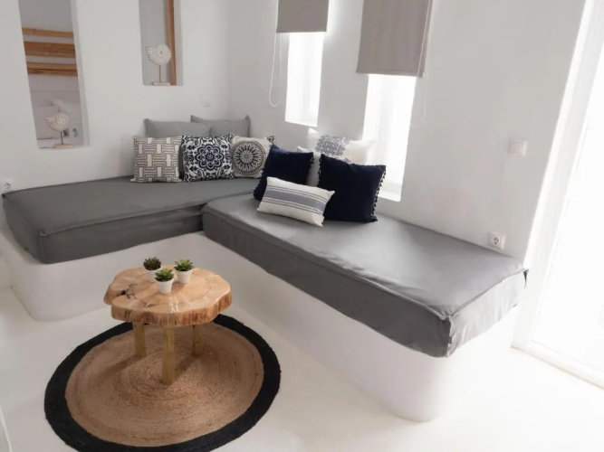 8 Keys Residence
