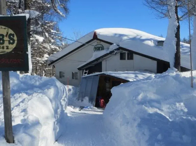 Tob's House