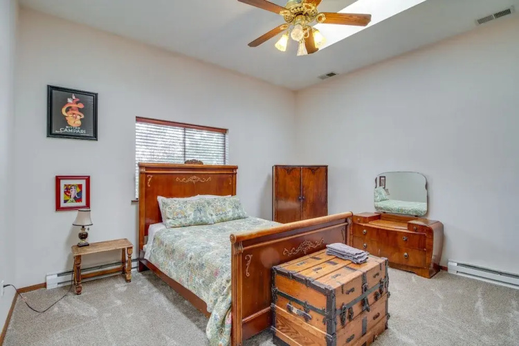 Albuquerque Home w/ Spacious Yard & Fire Pit!