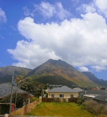 1 Bedroom Apartment with balcony and with mountain view