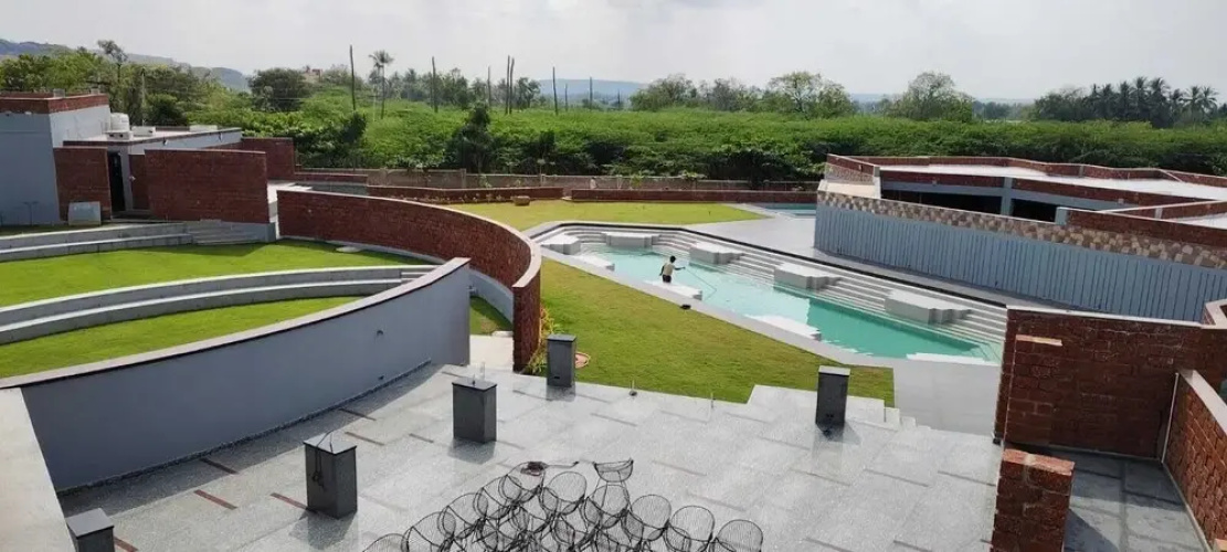 Mavi Retreat