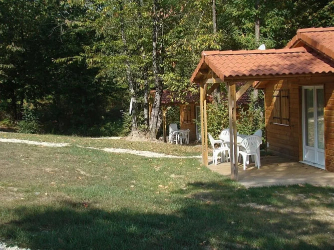 2 Bedrooms Chalet