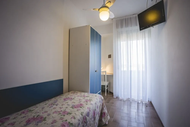 Standard Single room with balcony and with courtyard view