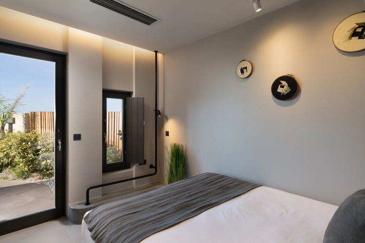 Apikia Santorini Suites - Adults Only
