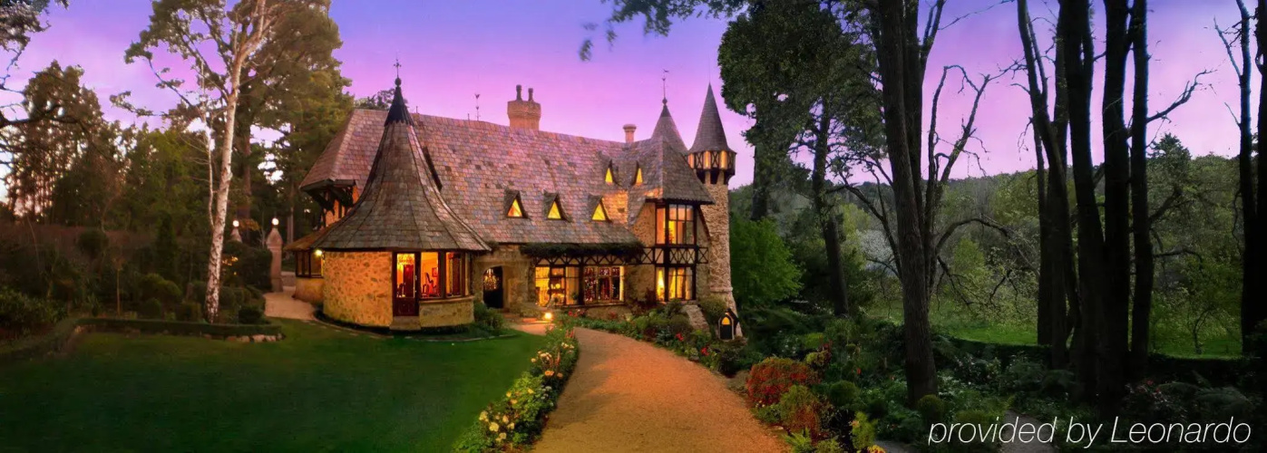 Thorngrove Manor