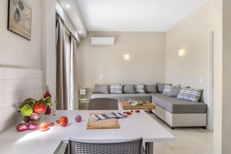 Cosmos Apartment 4