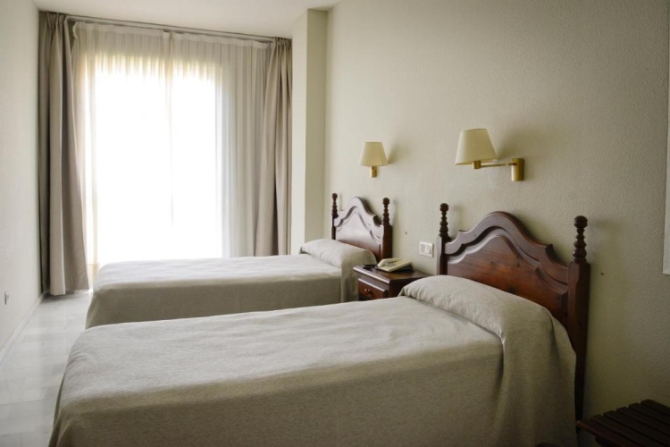 Triple room