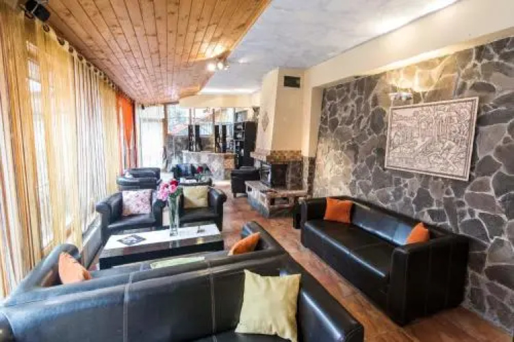 9 Suites Residence