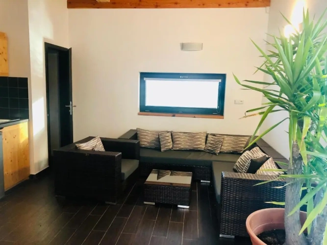 5 Bedrooms Cottage