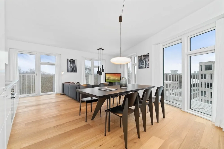 1 Bedroom Apartment with balcony
