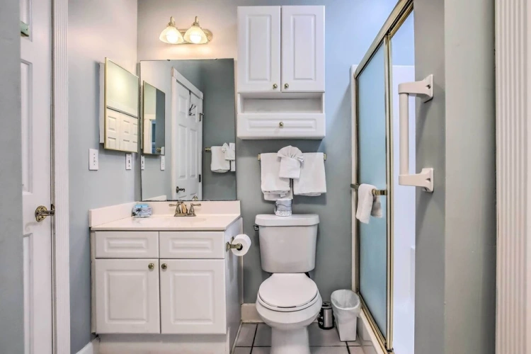 3 Bedrooms Apartment