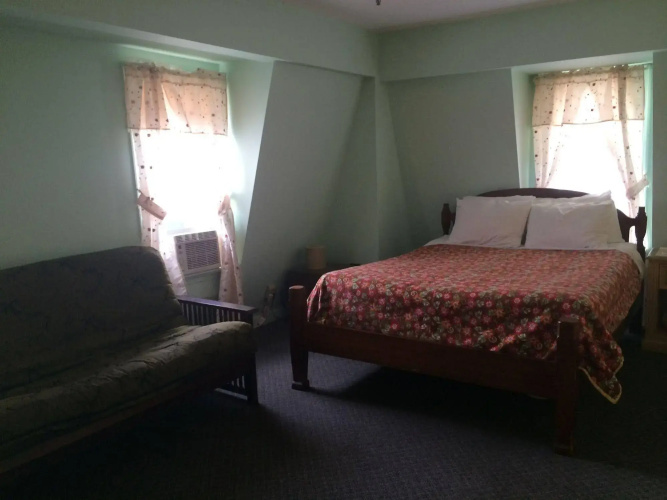 The Grenville Hotel and Restaurant