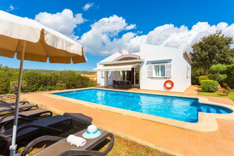 3 Bedrooms Villa