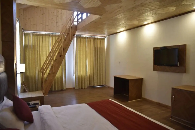 OYO Rooms Apple Orchards Gadherni