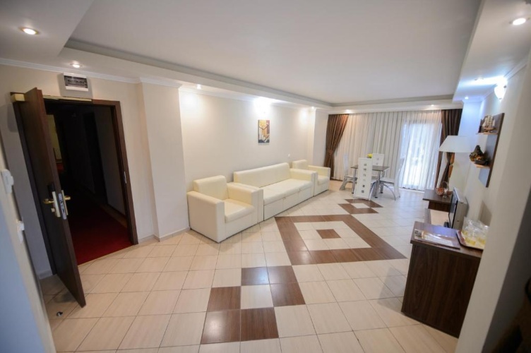 1 Bedroom Suite