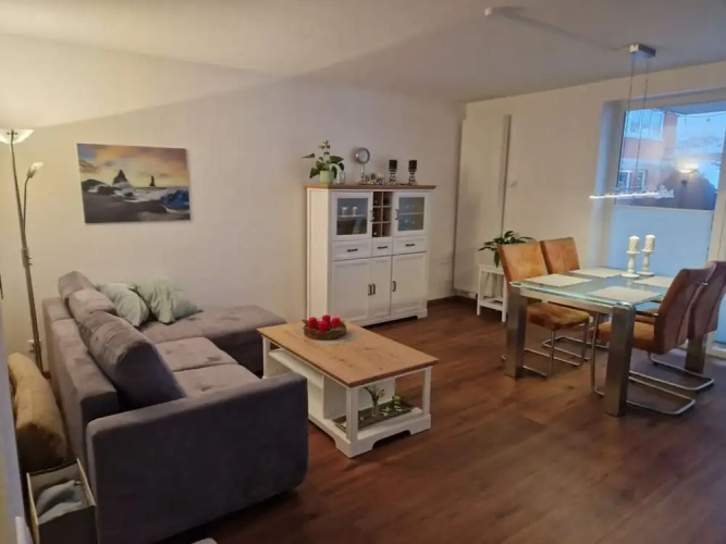 Nelly Modern Retreat