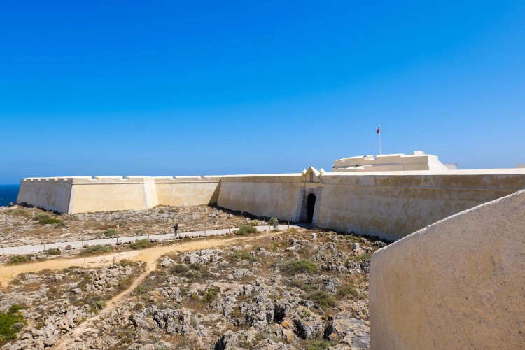 Sagres Chimneys House