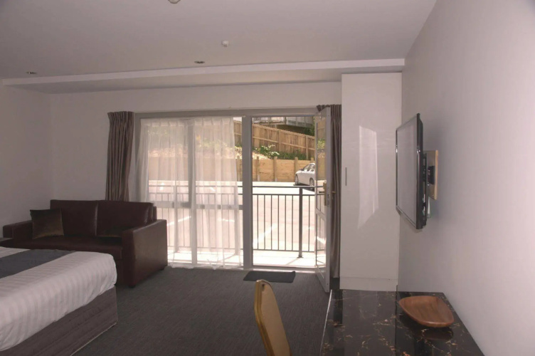 Newlands Court Motel