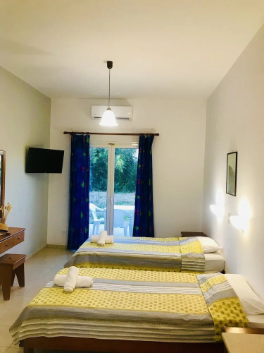 Room-studio in Banos Apartments With sha