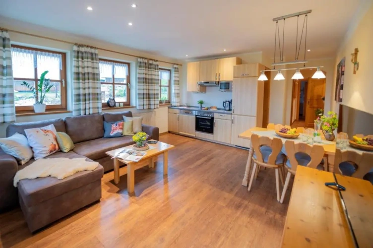 2 Bedrooms Apartment