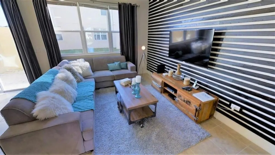 ACO FUN – 4 bd Townhome (1610)