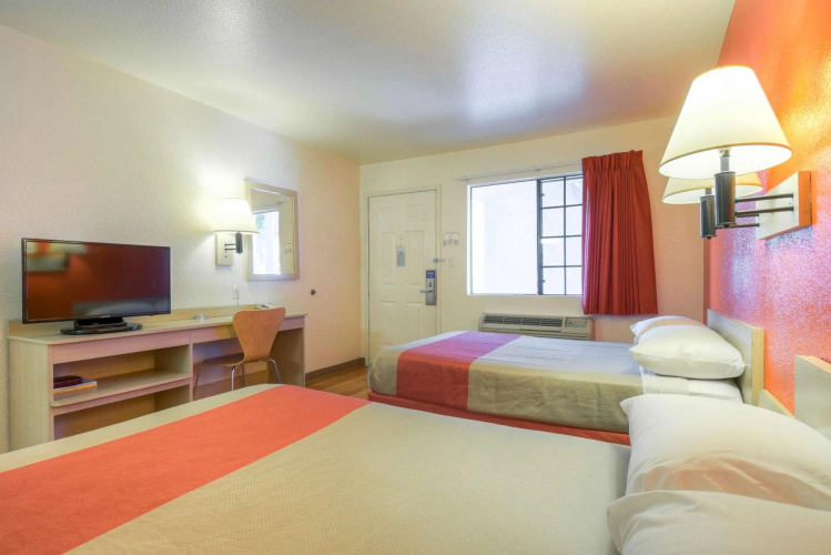 Motel 6 San Diego - El Cajon photo 20