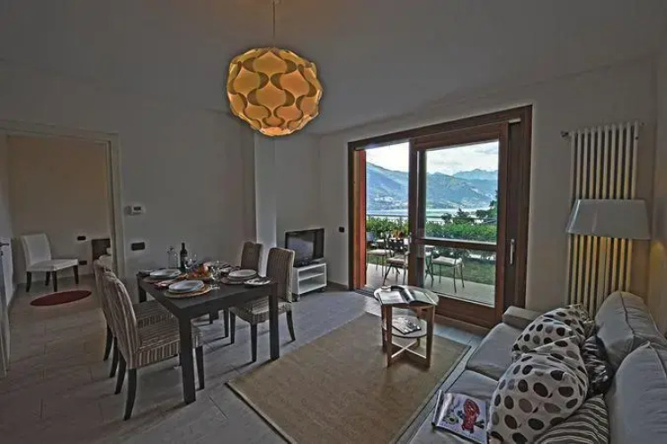 Bellano Perla Apt. 7