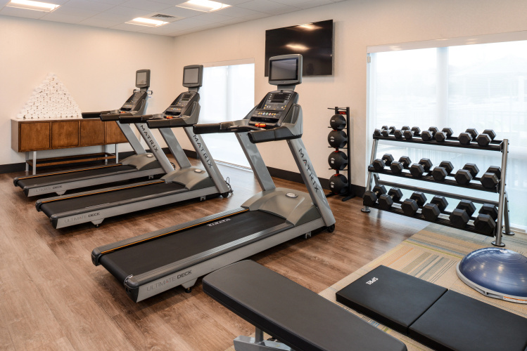 Holiday Inn Express & Suites St. Petersburg - Madeira Beach photo 26