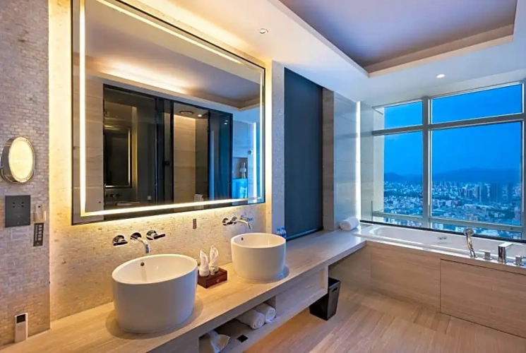 Deluxe Double room with view