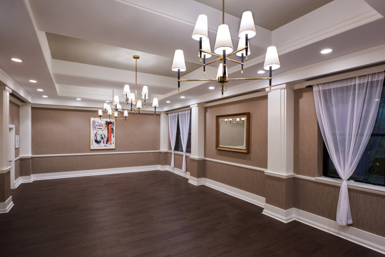 Claridge House photo 18