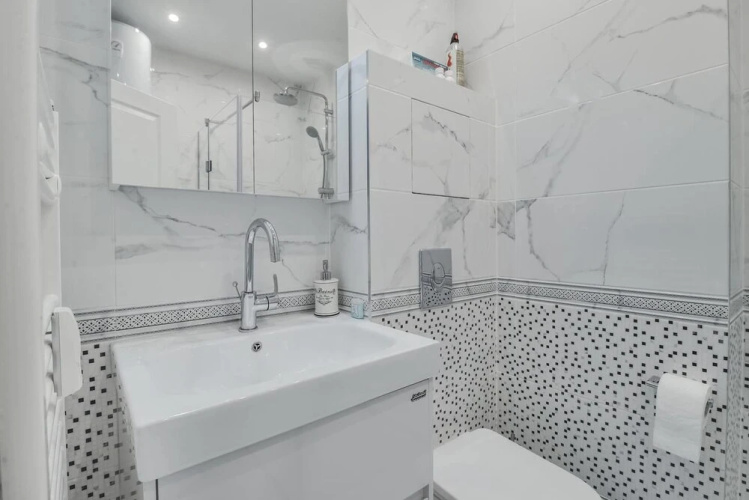 FM Deluxe 2-BDR Apartment - Simplisico