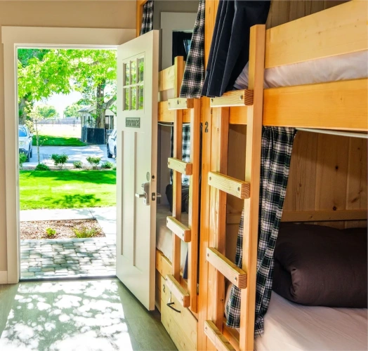 Standard room with mountain view