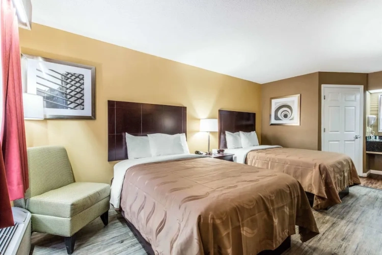Standard Quadruple room with balcony